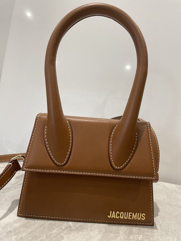 JACQUEMUS MEDIUM CHIQUITO BAG