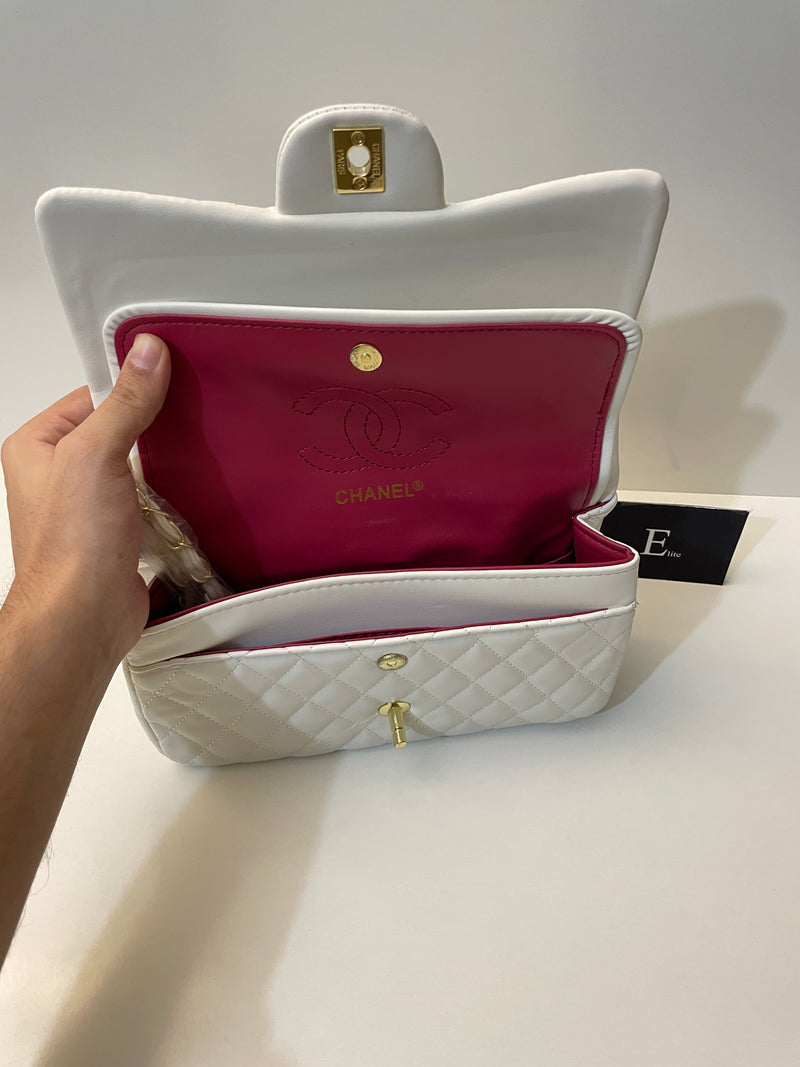 CHANEL CLASSIC FLAP BAG