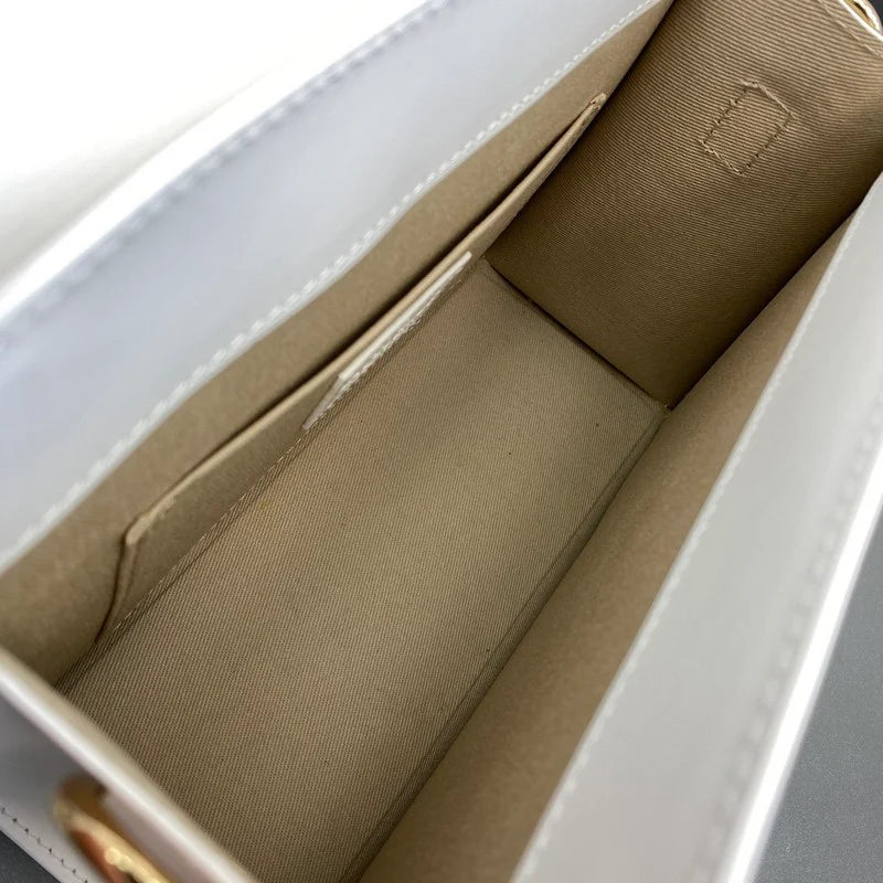 JACQUEMUS MEDIUM CHIQUITO BAG